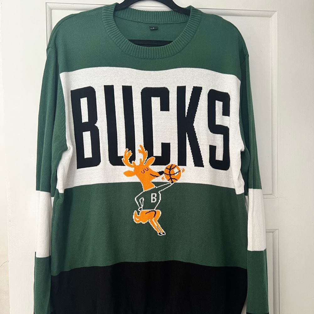 NWT NBA Milwaukee Bucks Retro Bango Men’s Sweater
